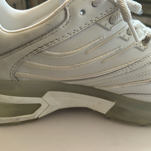 Givenchy Chito Sneakers - Picture 12 of 15